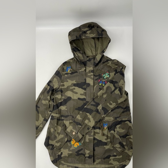Love Tree Camouflage Long-Sleeve Hooded Jacket With Butterfly Patches - Picture 2 of 6